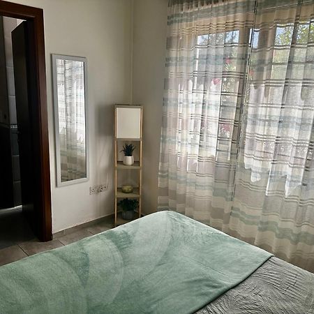 Beautiful Apartment Near The Sea And A Large Private Garden Paphos Exterior foto
